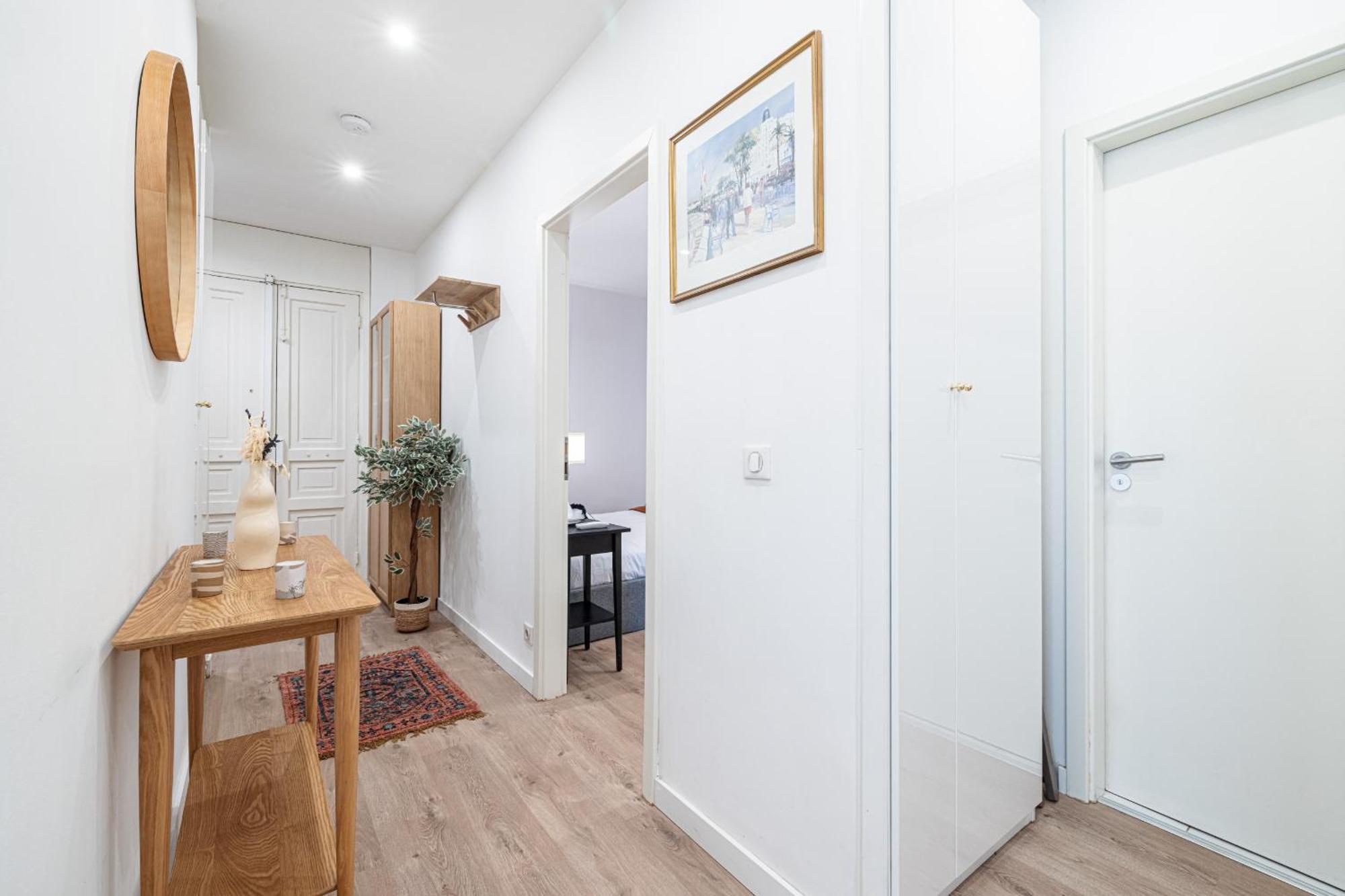 10 Amiral 101 - Joli 3p Climatise - Centre-ville Apartment *
